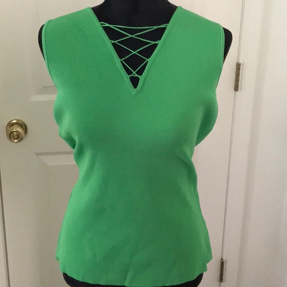 Top - Picture 2 of 2